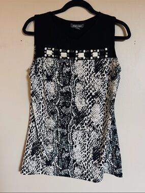 Roz & Ali Women’s L Black & Off-White Animal Print Embellished Tank